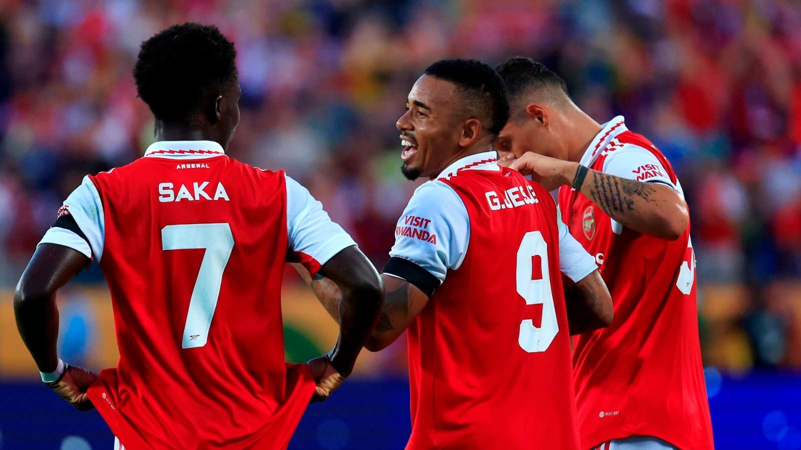 面也表现出 面也表现出